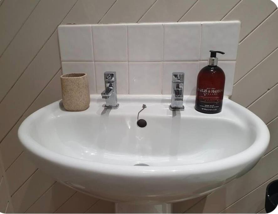 Classy Two Bed - Close To Town Centre & Ferienhaus Exmouth
