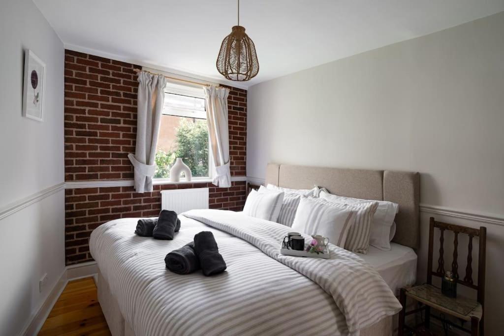 Ferienhaus Classy Two Bed - Close To Town Centre &